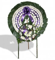 Corona de Rosas y Lilies